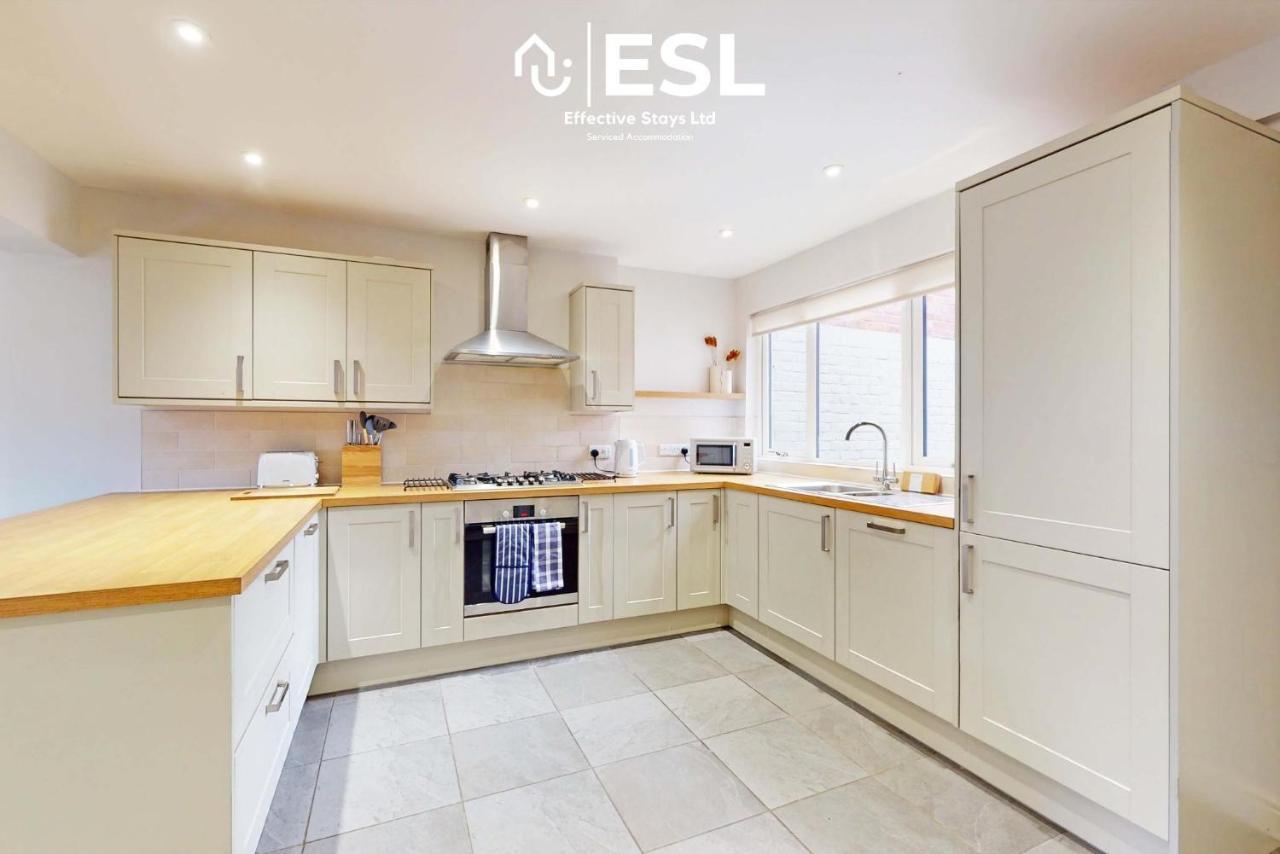 5 Bedroom House - Ideal For Groups & Contractors Shrewsbury Exteriér fotografie